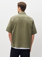 Camisa de manga curta com zíper HUGO - Imagem 2 de 6