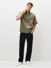 Camisa de manga curta com zíper HUGO - Imagem 3 de 6