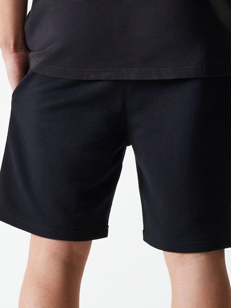 New Era Mens Mid Shorts - Image 6 of 8