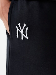 New Era Mens Mid Shorts - Image 8 of 8