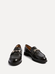 Luz marrom - Linzi Maison Croc Effect Loafers With Buckle Detail - Imagem 3 de 6