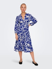 ONLY Blue Printed 3/4 Sleeve Midi Dress - Image 2 of 7