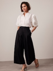 Mint Velvet Black Linen Cropped Trousers - Image 3 of 8