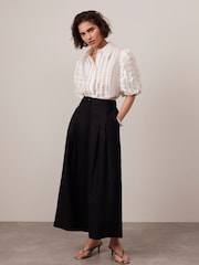 Mint Velvet Black Linen Cropped Trousers - Image 4 of 8