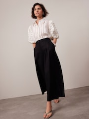 Mint Velvet Black Linen Cropped Trousers - Image 5 of 8