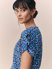 Blue Tile Print Flutter Sleeve Textured Smart Top - Image 5 of 8
