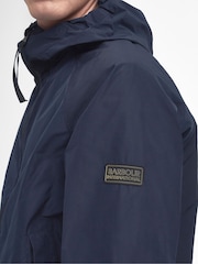 أزرق - سترة مضادة للماء من Barbour® International - صورة 5 من 8