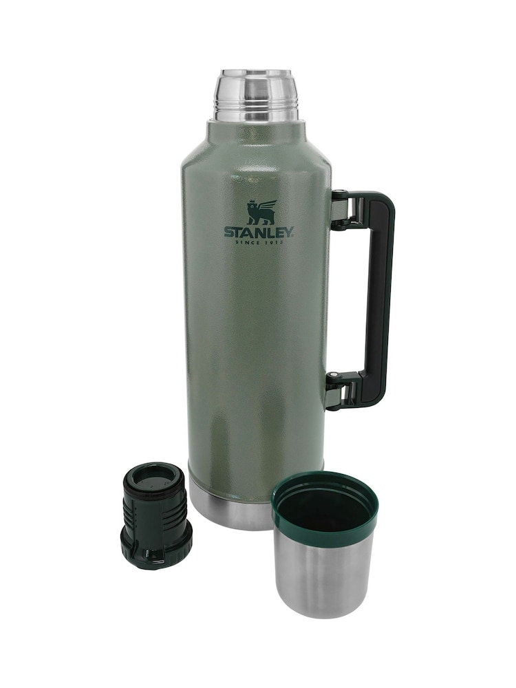 Stanley Hammertone Green Legendary Classic Bottle 2.3L - Image 2 of 2