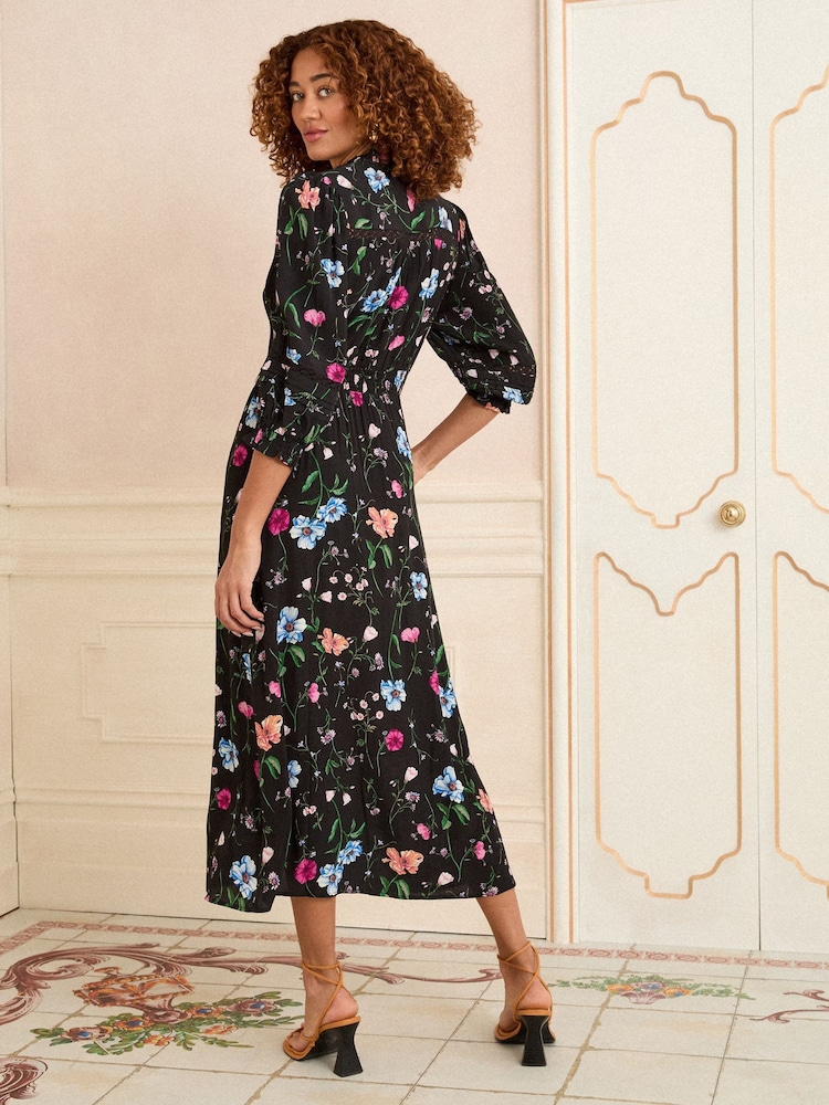 black flower midi dress Black Floral Printed Short Sleeve Gathered Side Midi Dress main image 0