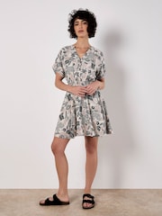 Apricot Grey Smocked Waist Print Dress - Image 4 of 5