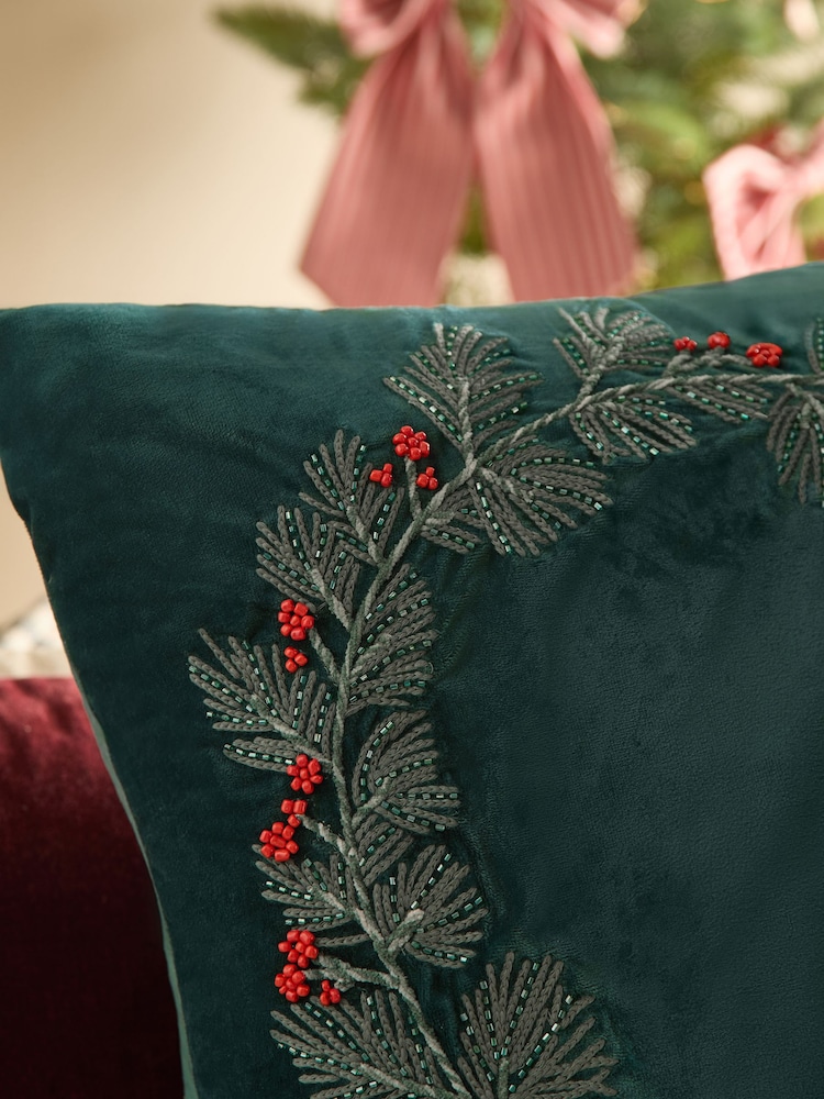 Green Embroided Christmas Wreath 50 X 50cm Cushion - Image 4 of 4