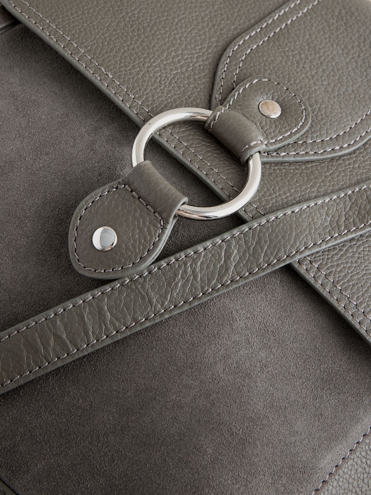 Grey Leather Pocket Messenger Bag - Image 5 of 5 Grey Leather Pocket Messenger Bag - Image 5 of 5