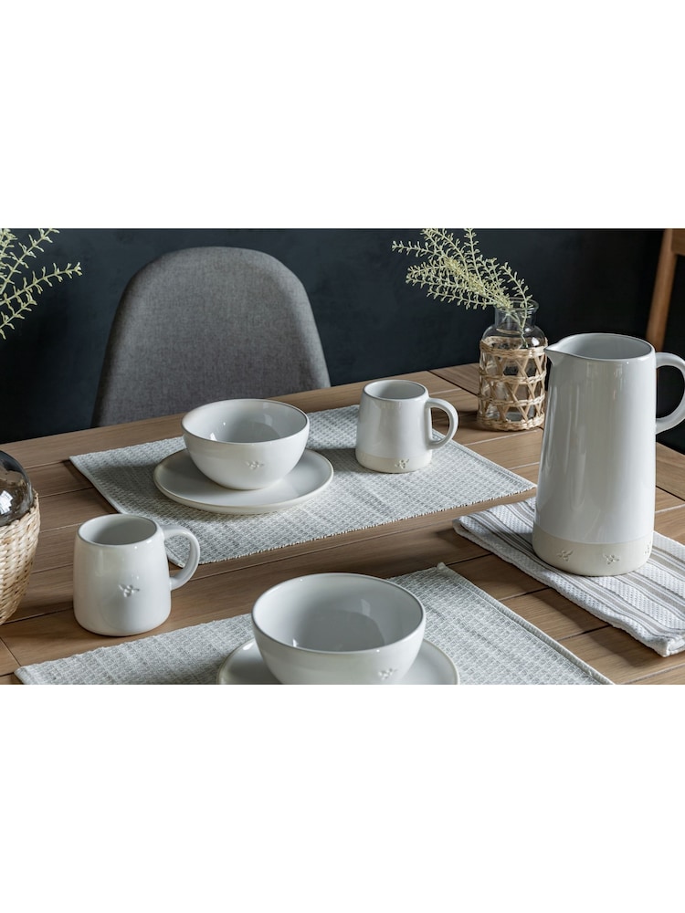 Gallery Home Set of 4 White Bumble Mugs - Image 2 of 3
