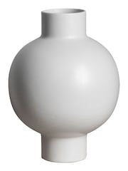 Gallery Home White Omari Vase - Image 3 of 3
