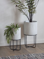 Gallery Home Set of 2 White Ellis Metal Planter - Image 1 of 3