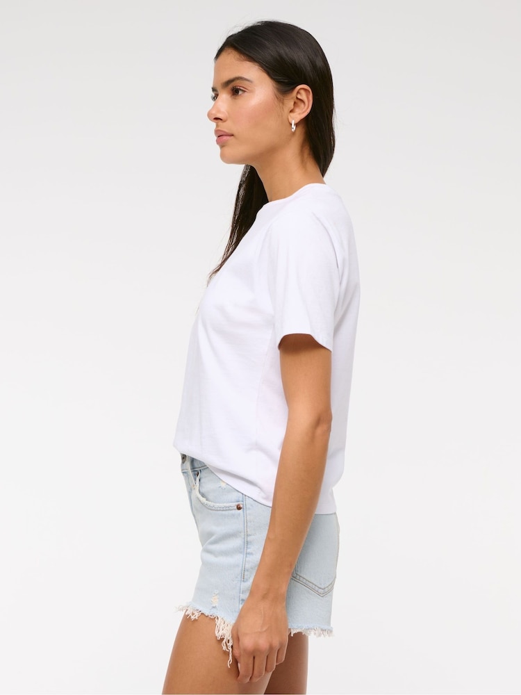 Blau - Abercrombie & Fitch High Rise Mom Denim Shorts With Destroy - Bild 2 von 7 Blau - Abercrombie & Fitch High Rise Mom Denim Shorts With Destroy - Bild 2 von 7