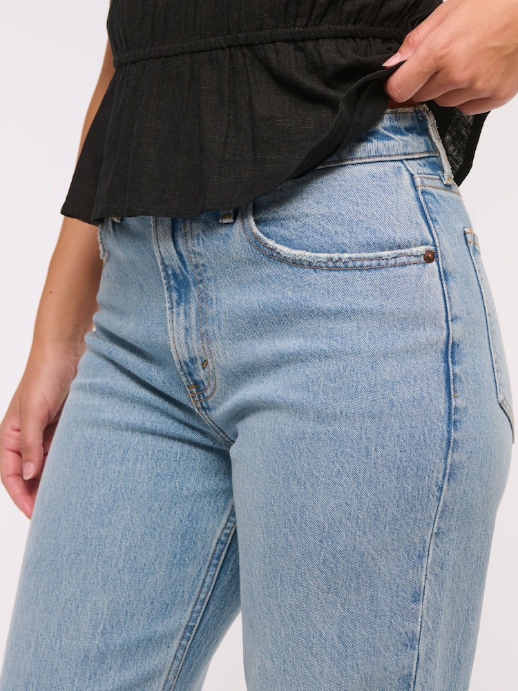 Abercrombie & Fitch Blue Curvy 90s Relaxed Clean Hem Jeans - Image 5 of 8