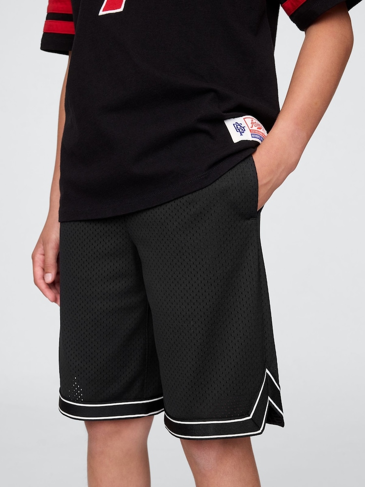 Negru - Gap 8.5 Pantaloni scurți din plasă „Inch Mesh Pull On” (4-13ani) - Image 4 of 5