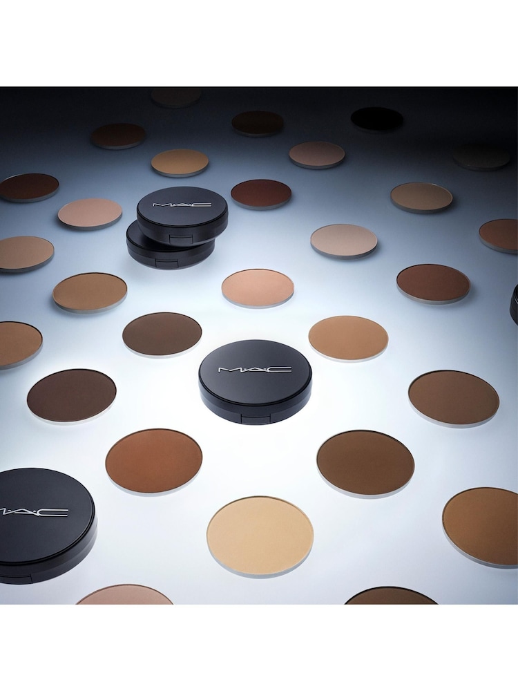 MAC Studio Fix Powder Plus Foundation - Image 4 of 4