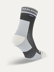 Sealskinz Holverstone Waterproof Ankle Length Lightweight Running Socks - Image 1 of 2