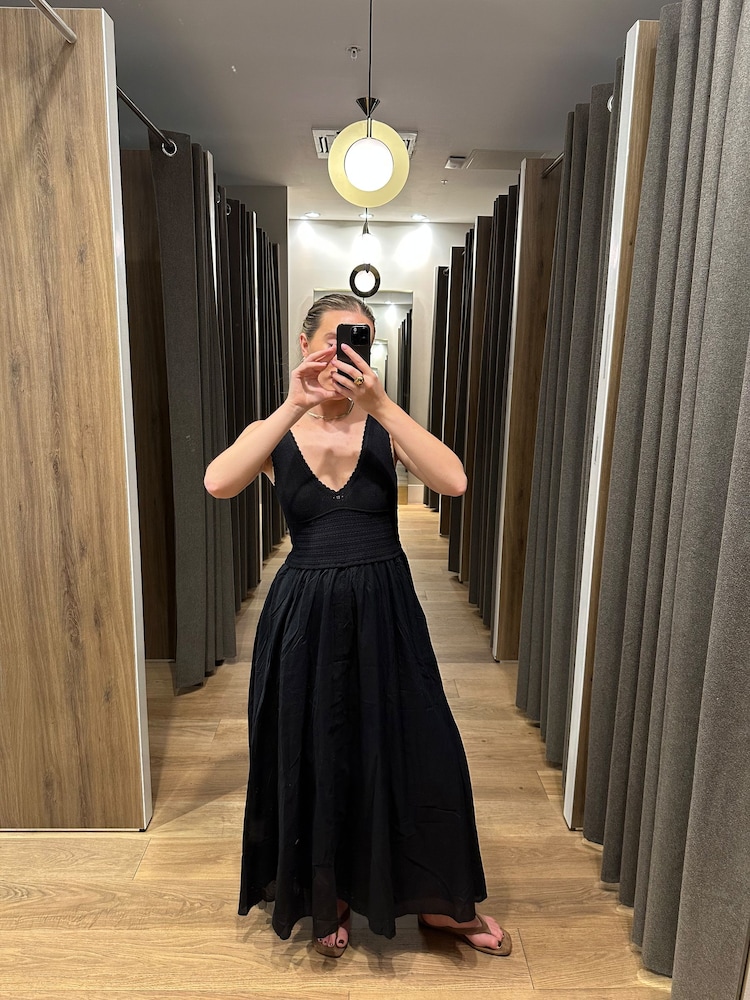 Gap Black Crochet V-Neck Maxi Dress - Image 2 of 5