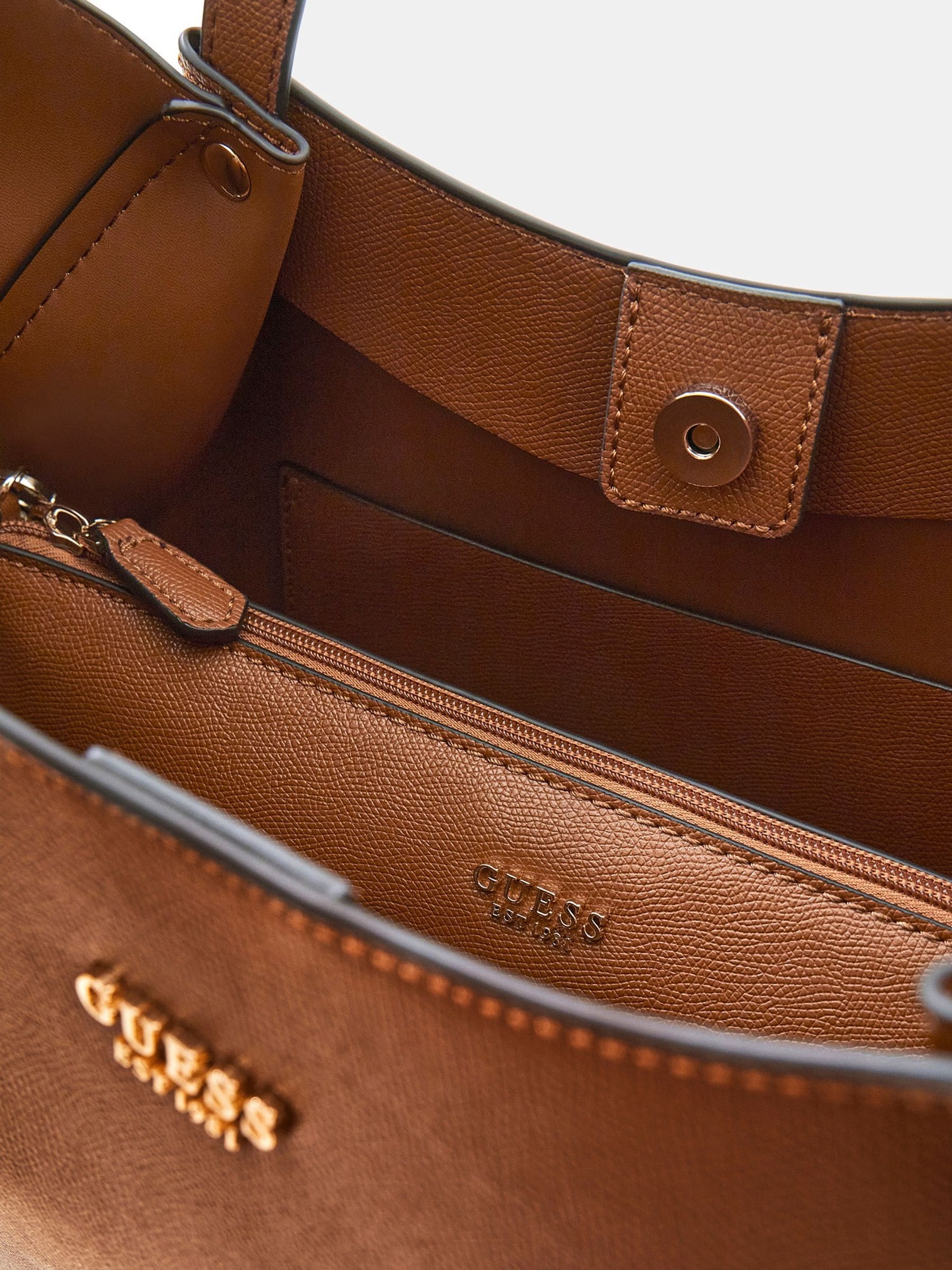 GUESS スモールドーム2wayハンドバッグ ショルダーバッグ ブラウン ブラウン系 | GUESS(ゲス) JAPAN 公式オンラインストア | GUESS JAPAN