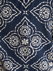 أزرق داكن شكل هندسي - Joules Nia Pleat Front Short Sleeve Jersey Top - صورة 7 من 8