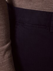 Hawes & Curtis Garment Dyed Stretch Black Trousers - Imagen 6 de 7
