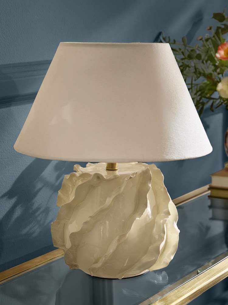 Nina Campbell Cream Corena Ripple Table Lamp - Image 2 of 4 Nina Campbell Cream Corena Ripple Table Lamp - Image 2 of 4