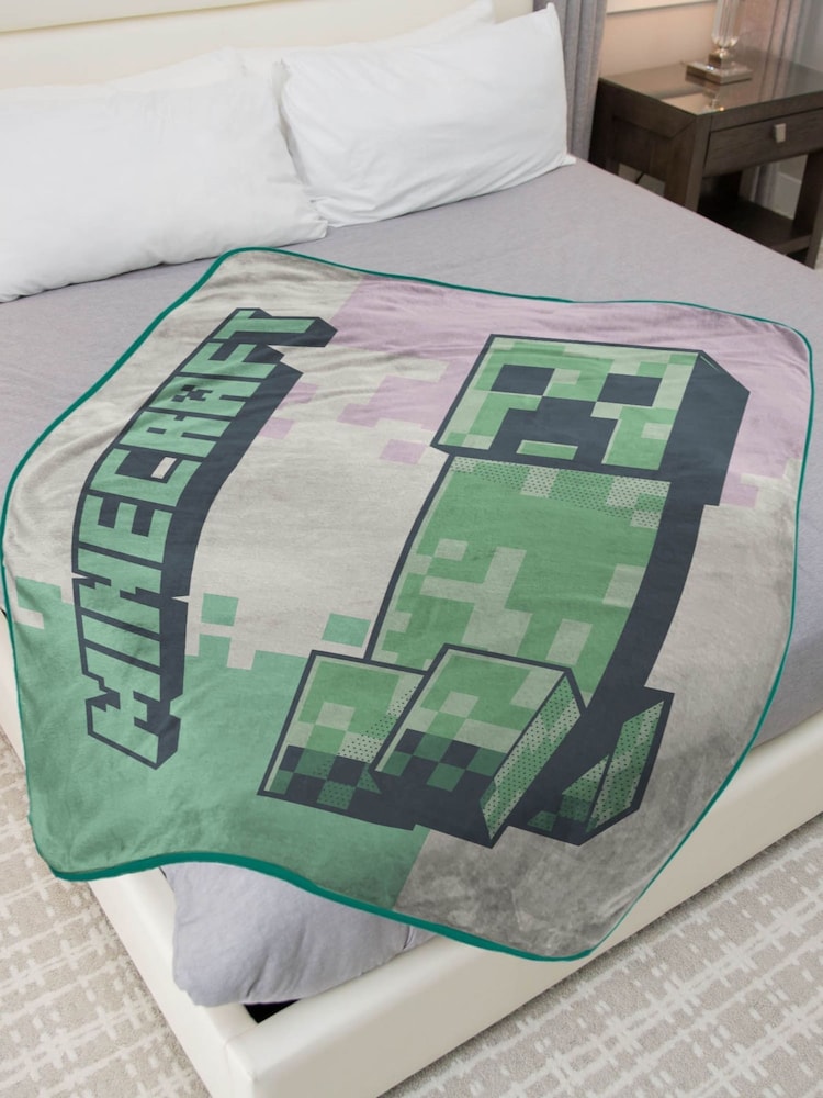 Jay Franco Pink Minecraft Creeper Fluffy Throw Blanket - Image 1 of 6