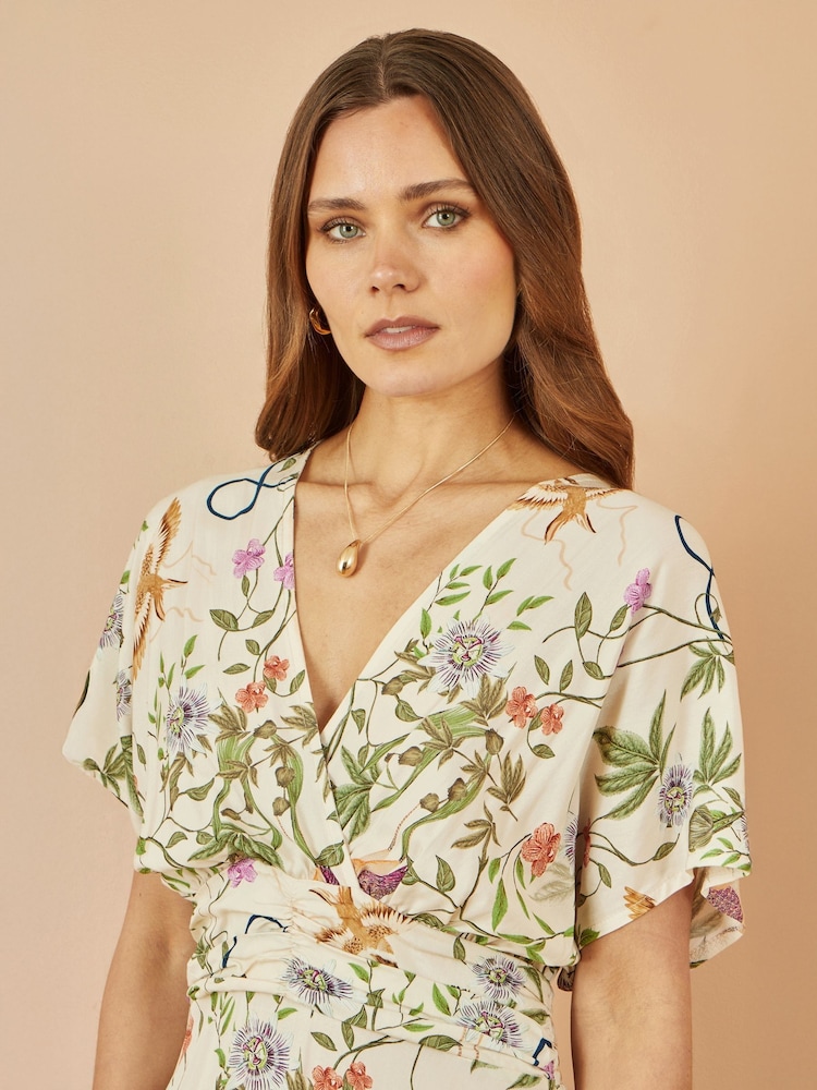Yumi Natural Floral Print Ruched Waist Midi Dress With Kimono Sleeves - Image 4 of 5