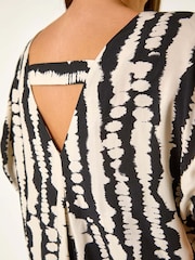 Roman Abstract Print Top - Bild 5 von 5