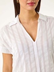 Blanco - Roman Textured Collar V-Neck T-Shirt - Imagen 5 de 5