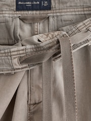 Abercrombie & Fitch 100% Cotton Baggy Cargo Shorts - Image 2 of 3