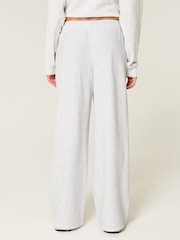 Hollister Bajo Rise Baggy White Joggers - Imagen 3 de 4