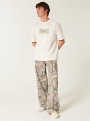 Hollister Heavy Weight Boxy Short Sleeve Destination Graphic Print 100% Cotton T-Shirt - Image 3 of 6
