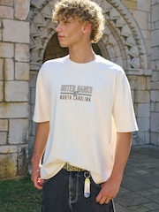 Hollister Heavy Weight Boxy Short Sleeve Destination Graphic Print 100% Cotton T-Shirt - Image 4 of 6