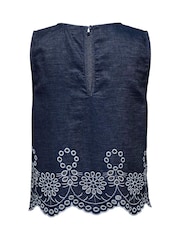 JDY Sleeveless Embroidery Scallop Detail Denim Blouses - Imagen 7 de 7