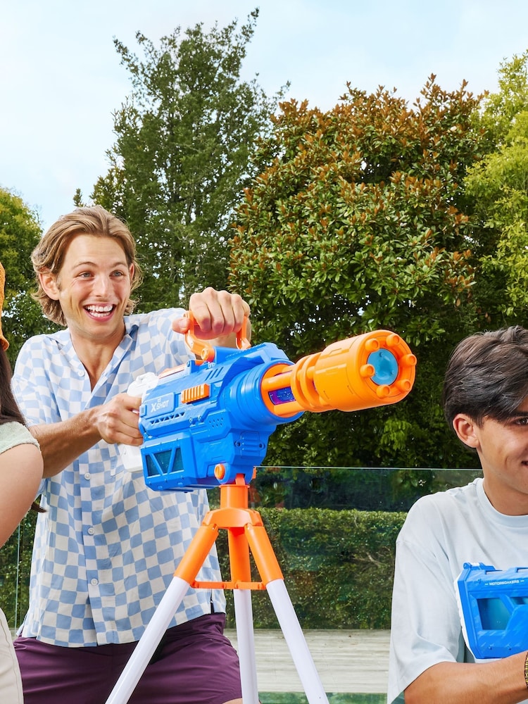 Zuru X-Shot Water Fast-Fill Medium Motor Soaker - Image 1 of 6