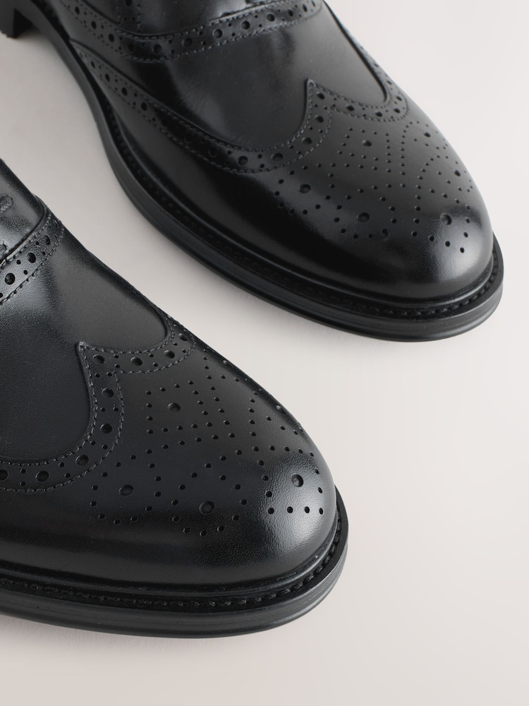 Black Oxford Wingcap Shoes - Image 6 of 6