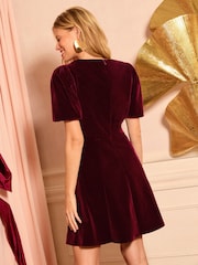 Love & Roses Berry Red Petite Velvet Sweetheart Mini Dress - Image 4 of 4