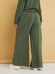Verde - Pantalones de chándal de pernera ancha de Yours Curve - Imagen 4 de 5