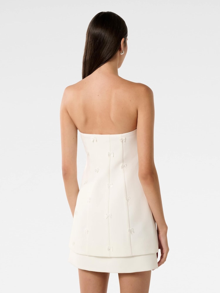 Forever New Aurelie Strapless Bow Mini Dress - Bild 2 von 5 Forever New Aurelie Strapless Bow Mini Dress - Bild 2 von 5