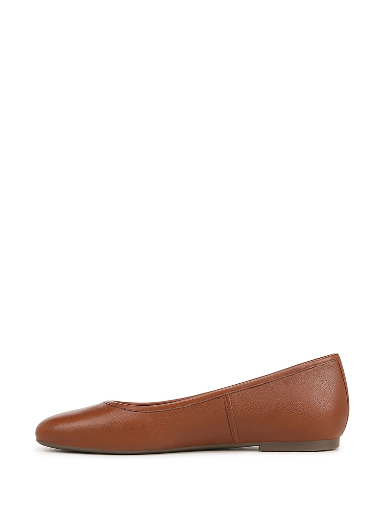 Vionic širok kroj Orinda Arch Support Ballet Brown čevlji s plosko peto/brez pete - Slika 2 iz 7 Vionic širok kroj Orinda Arch Support Ballet Brown čevlji s plosko peto/brez pete - Slika 2 iz 7