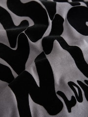 smALLSAINTS Charcoal Grey/Flocked Orlando T-Shirt and Sweat Shorts Set - Image 12 of 16