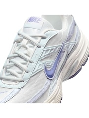 Nike White Initiator Trainers - Image 8 of 8