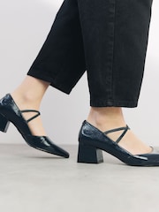Azul - Moda in Pelle Garlande Elastic Cross Strap Block Heel Shoes - Imagem 1 de 5