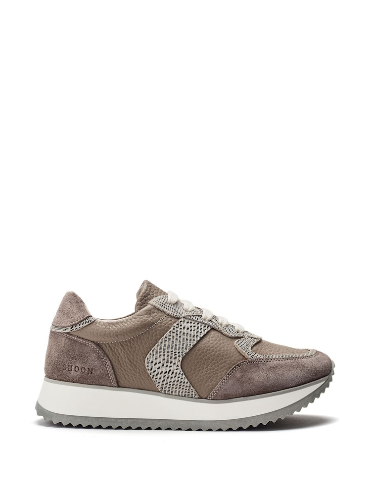 Moda in Pelle Eager Runner Style Leather White Trainers - Image 1 of 4