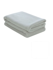 Laura Ashley Natural Coleford Faux Sheepskin Throw - Image 2 of 4