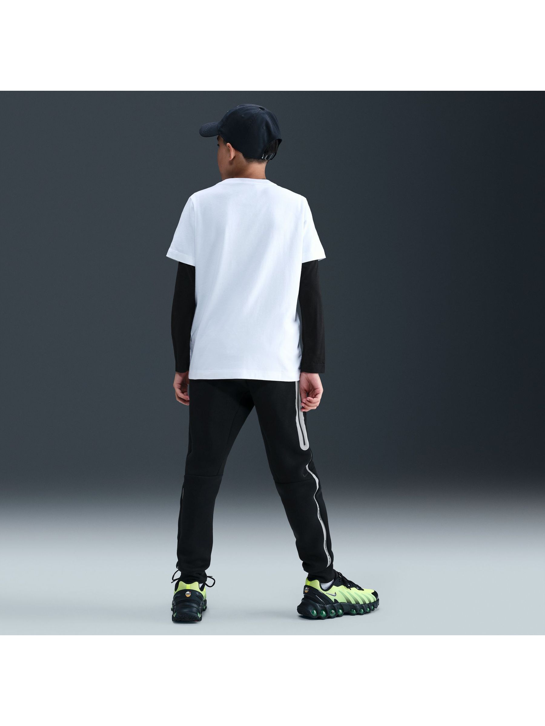 nike tech fleece reflective joggers